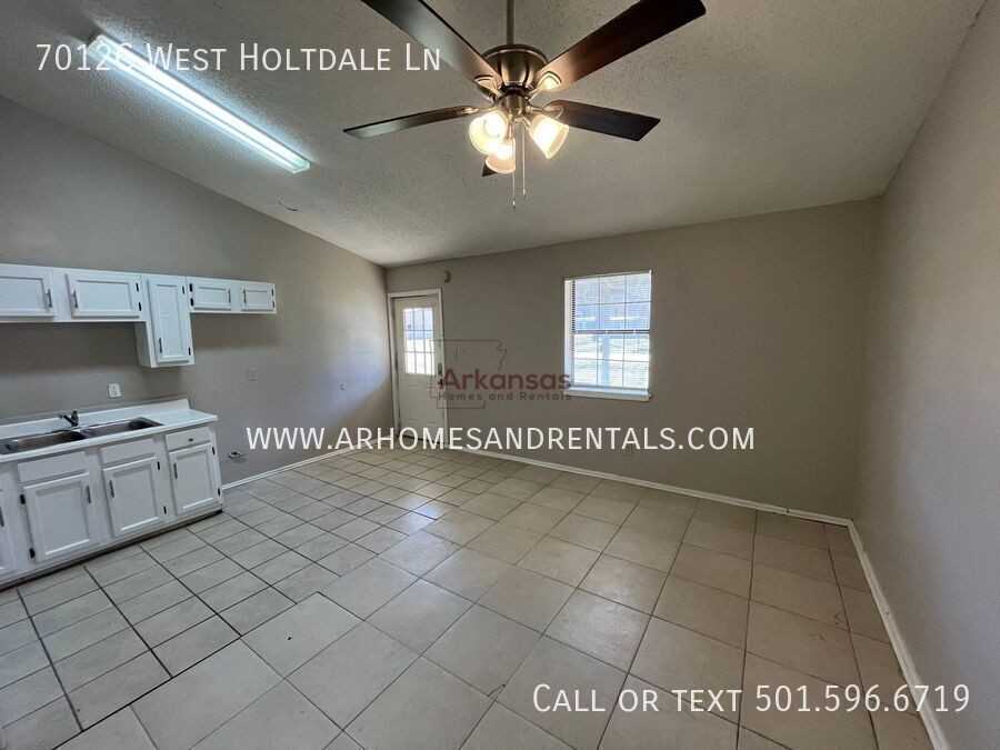 7012C W Holtdale Ln - Photo 3 of 7