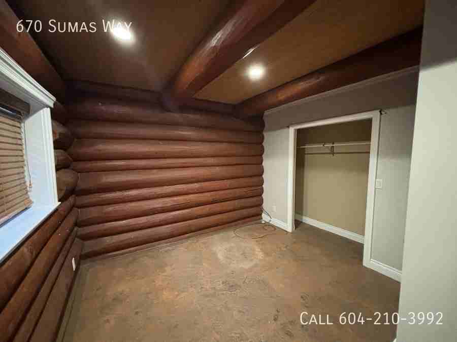 670 Sumas Way - Photo 7 of 13