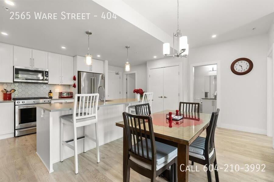 2565 Ware St #404 - Photo 6 of 21