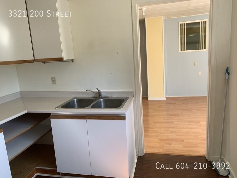 3321 200 St - Photo 4 of 18