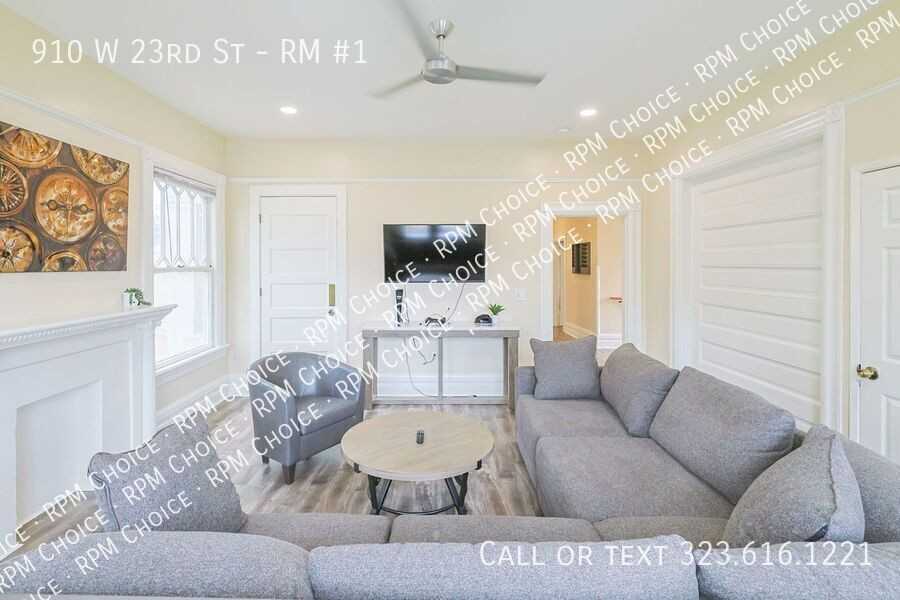 910 W 23rd St #1 - Photo 4 of 37