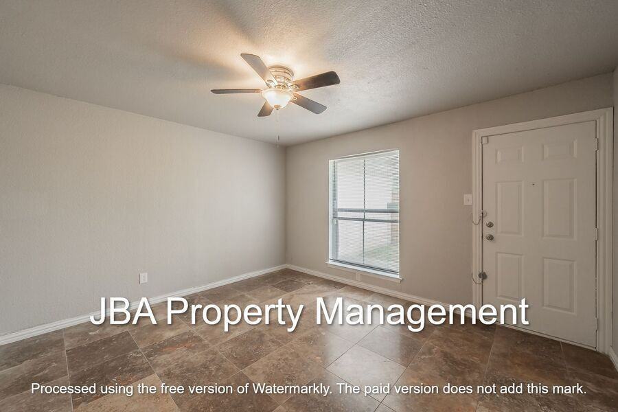 1761 Belshire Ct - Photo 4 of 34