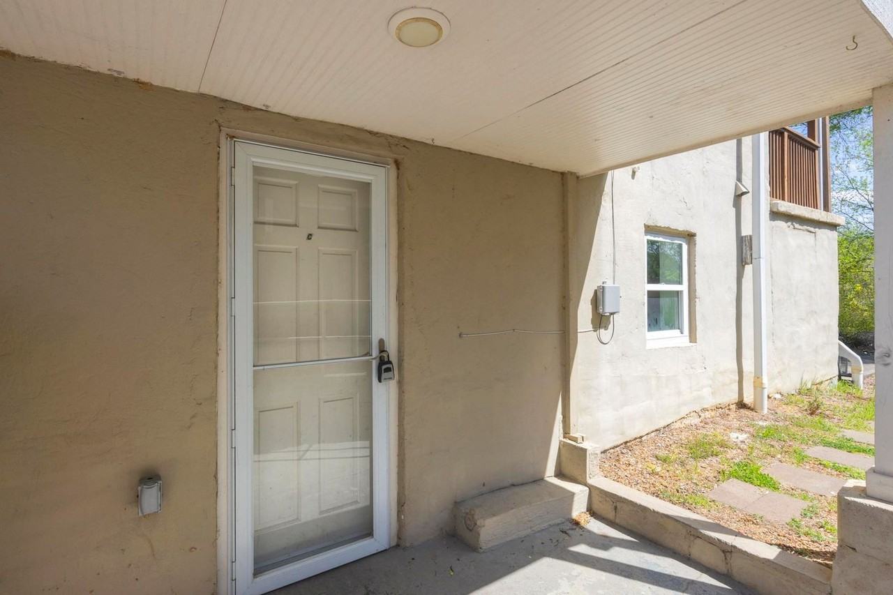 611 S 14th St #C - Photo 4 of 28