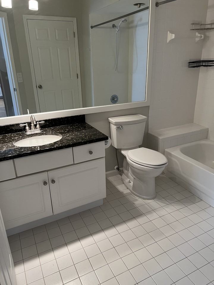 407 Enclave Pl #407 - Photo 6 of 17