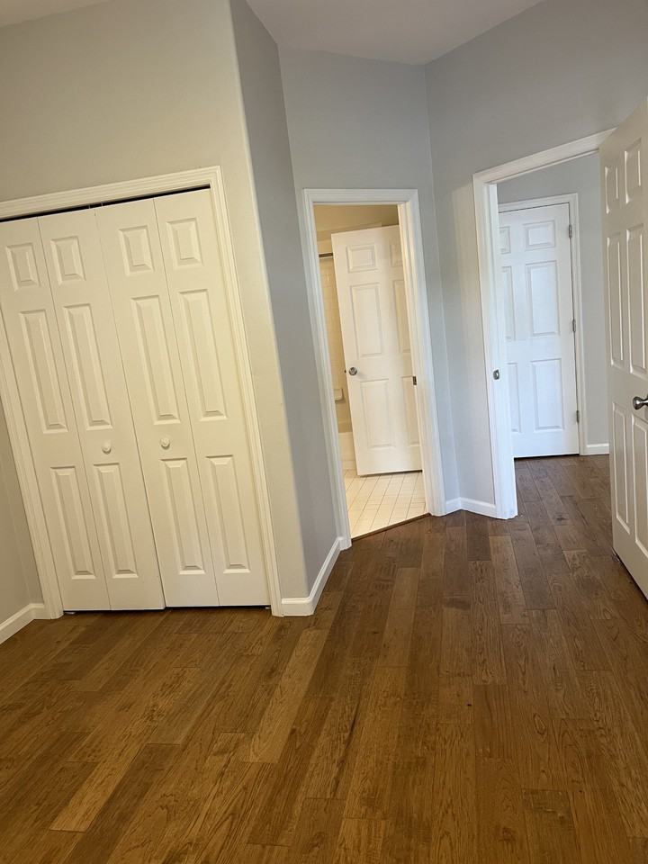 407 Enclave Pl #407 - Photo 7 of 17