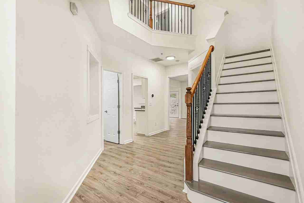 1645 Caswell Pkwy - Photo 2 of 19