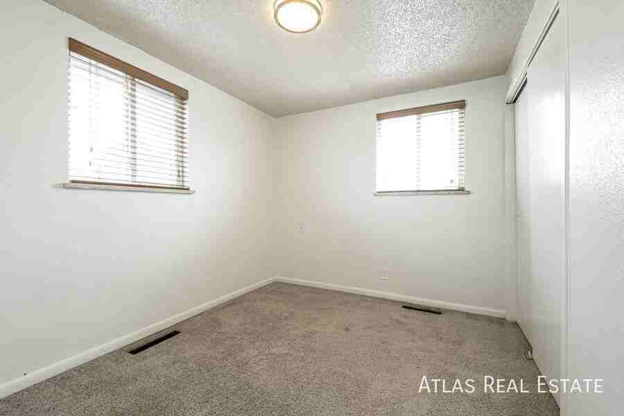 3970 Utica St - Photo 6 of 13