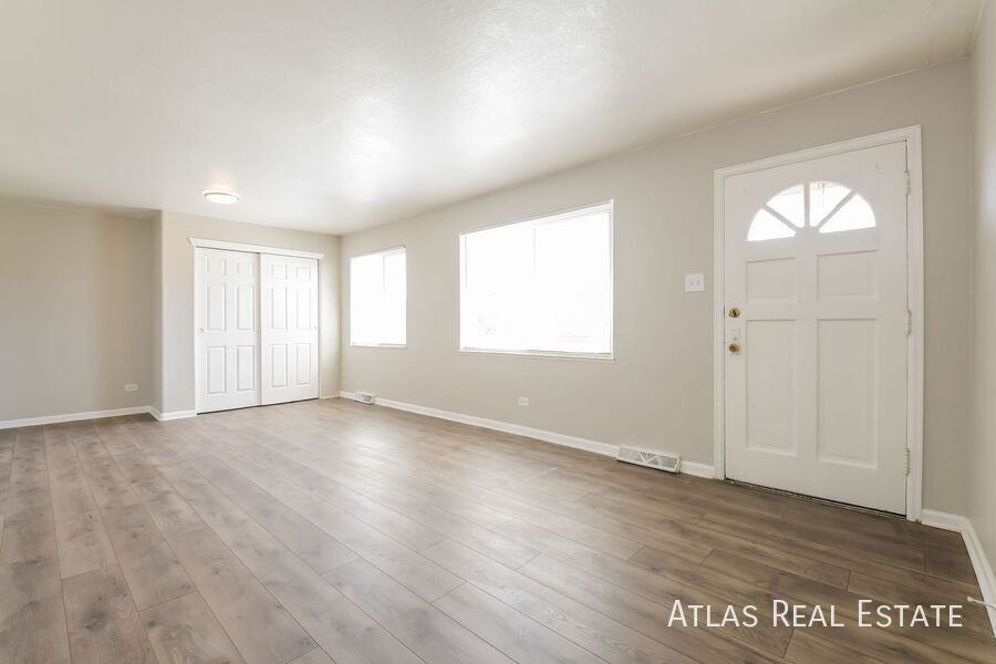 7137 E 60th Way - Photo 2 of 16