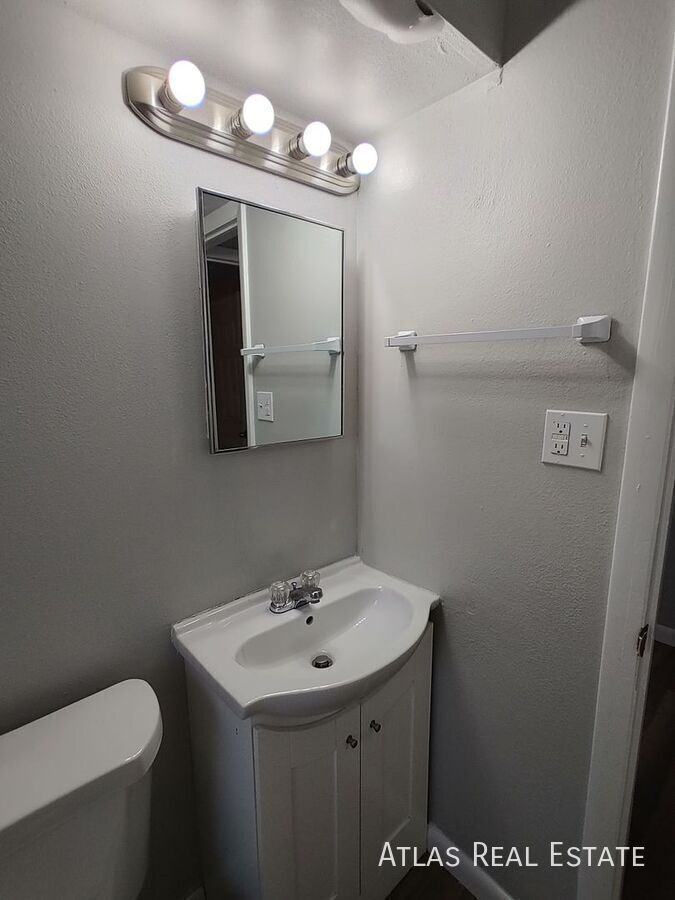 1014 Westmoreland Rd #1 - Photo 7 of 11