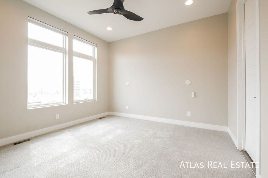 2121 N Marion St #4 - Photo 7 of 10