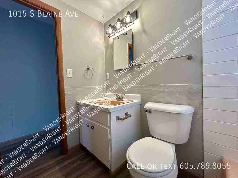 1015 S Blaine Ave - Photo 6 of 16