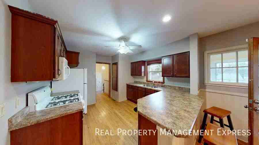 2418 S Glendale Ave - Photo 6 of 21