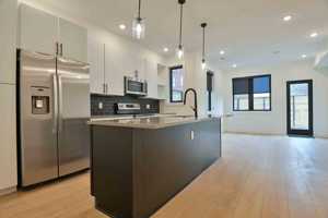 featured image of 2641 4th St Ne #2