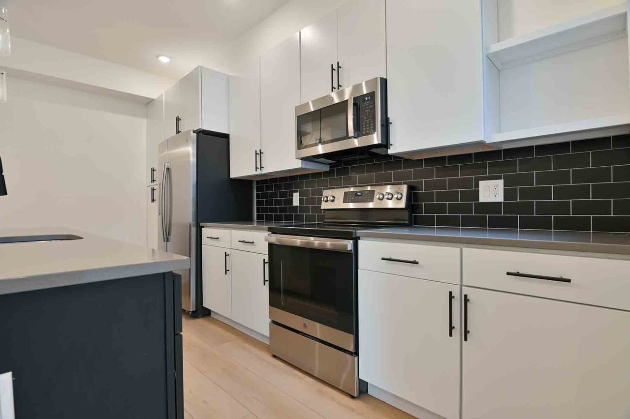 2641 4th St Ne #2 - Photo 4 of 50