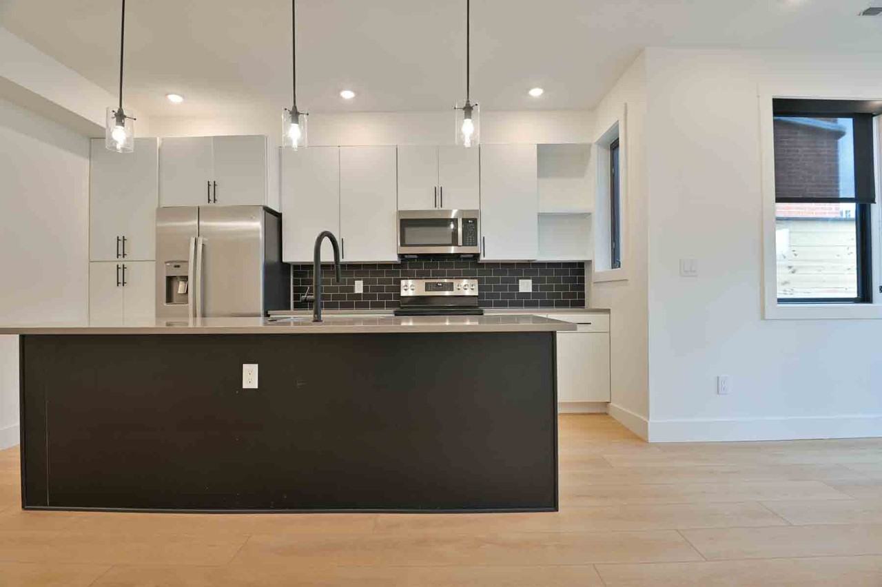 2641 4th St Ne #2 - Photo 5 of 50