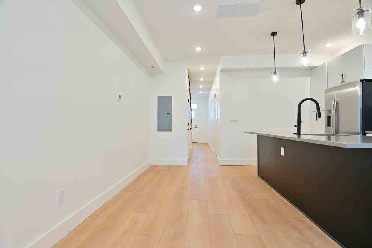 2641 4th St Ne #2 - Photo 6 of 50