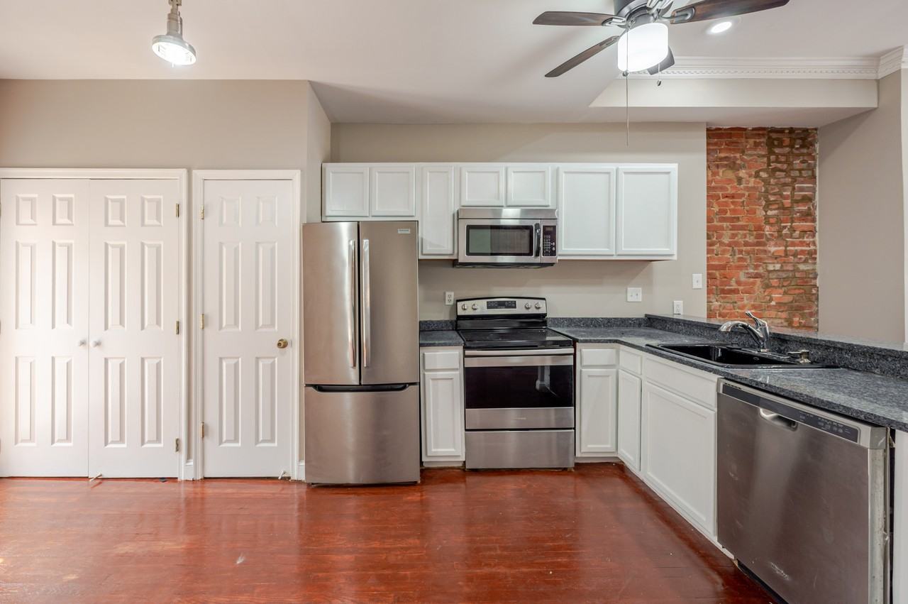 408 Rhode Island Ave Nw #A - Photo 4 of 21