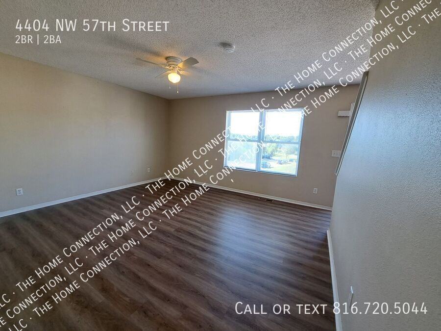 4404 Nw 57th St - Photo 4 of 25