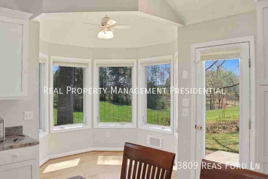 3809 Reas Ford Ln - Photo 6 of 33