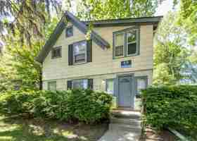 featured image of 1825 Hill St