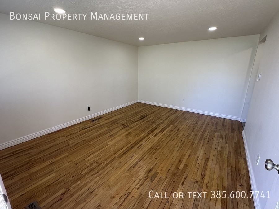 1336 S Cheyenne St #A - Photo 2 of 8