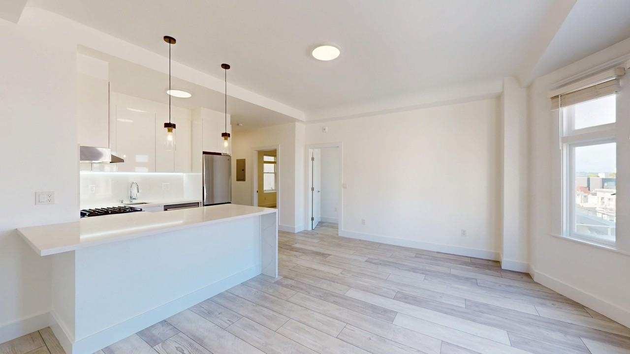 2355 Polk St #201 - Photo 5 of 21