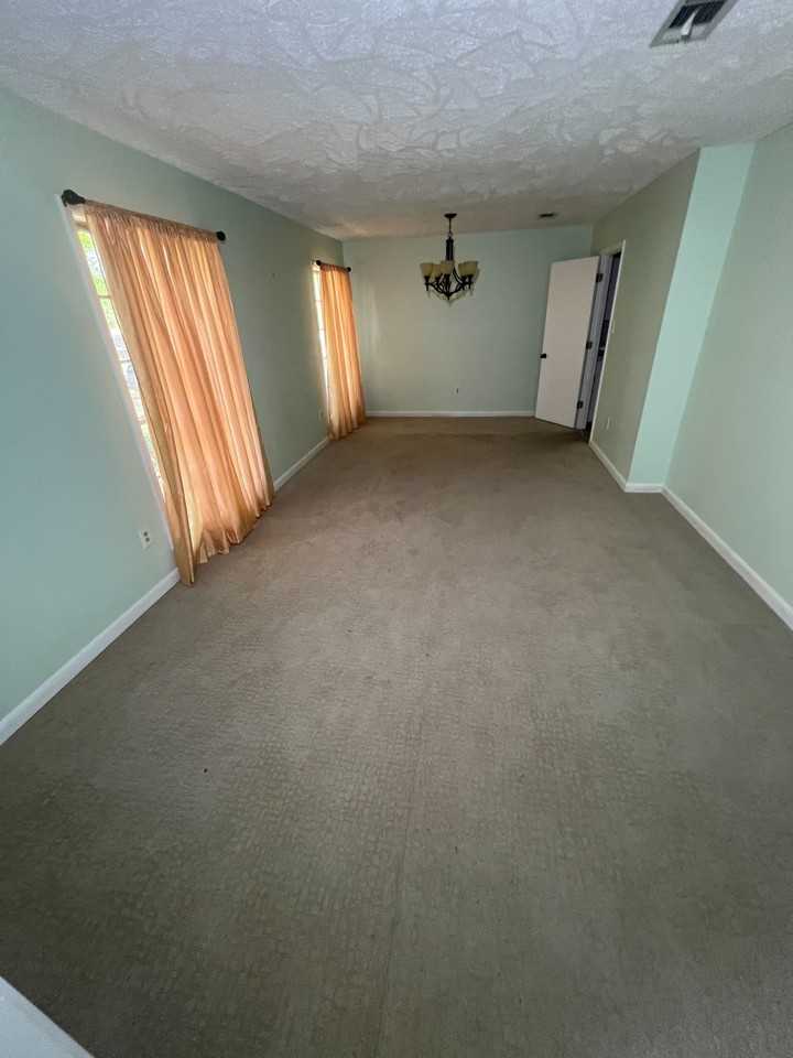 19 Rob Ln Jackson 39212 - Photo 2 of 14