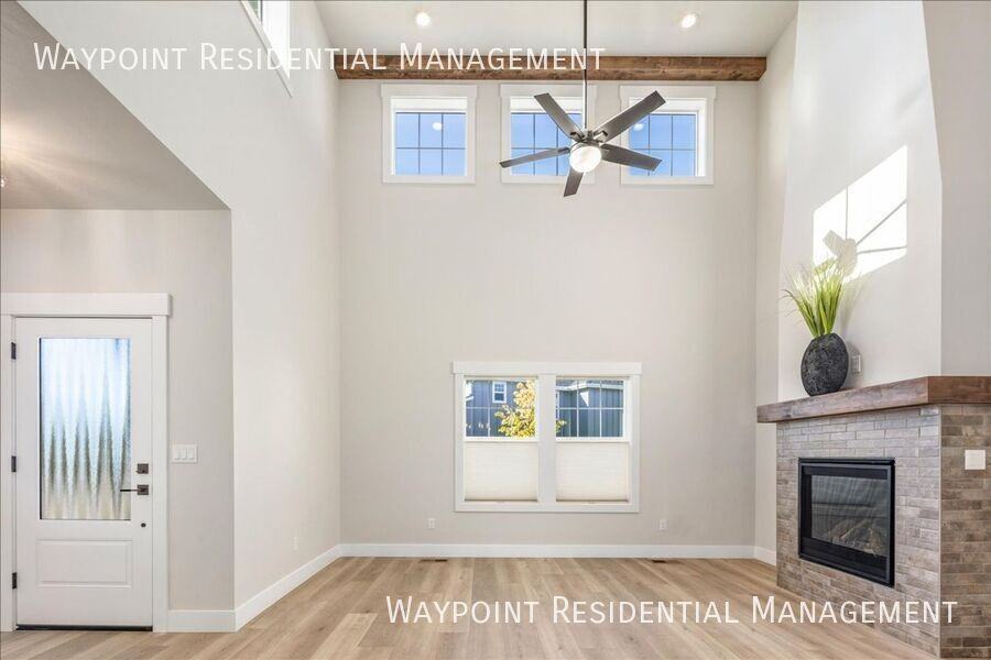 1704 E Cutgrass Ln - Photo 4 of 41