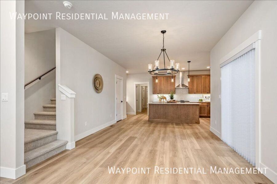 1704 E Cutgrass Ln - Photo 7 of 41