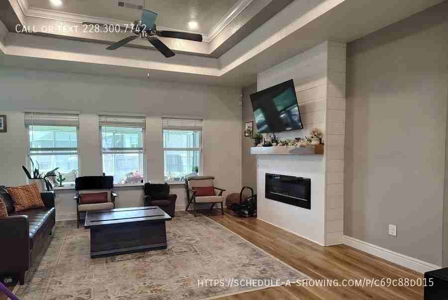 15200 Windmill Ridge Pkwy - Photo 3 of 8