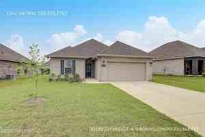 featured image of 11415 Oak Alley Dr
