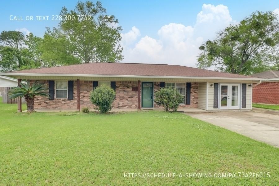 7201 Bienville Dr
