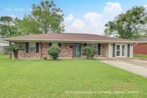 featured image of 7201 Bienville Dr