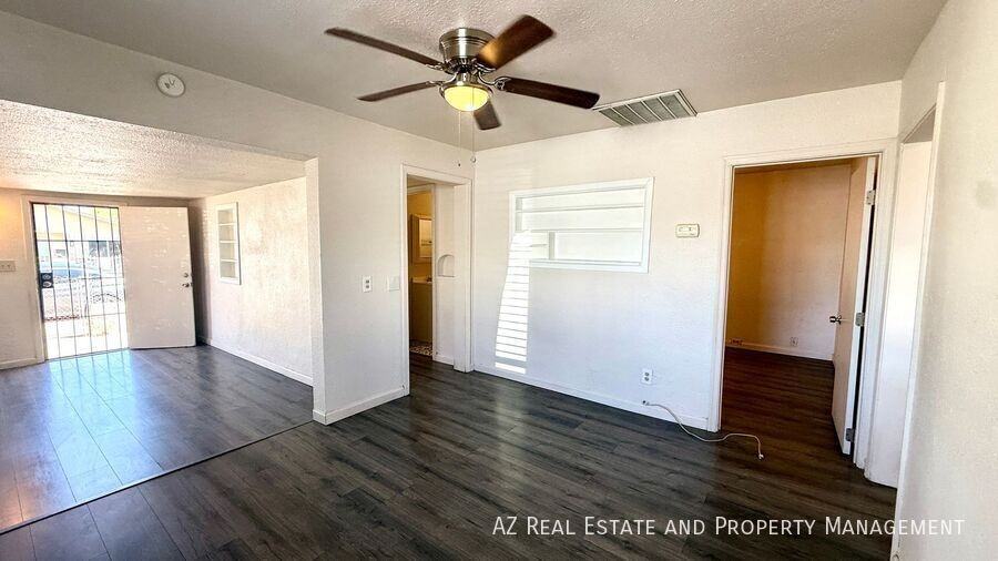 5547 W Gardenia Ave - Photo 6 of 33