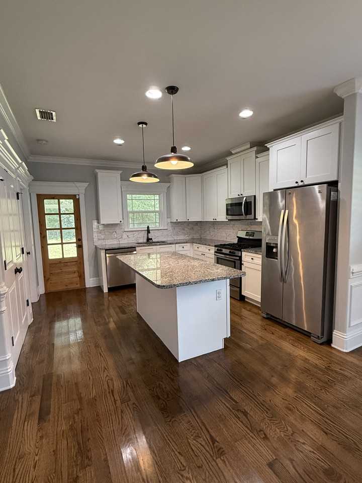 92 Arbor View Dr #1 - Photo 2 of 27