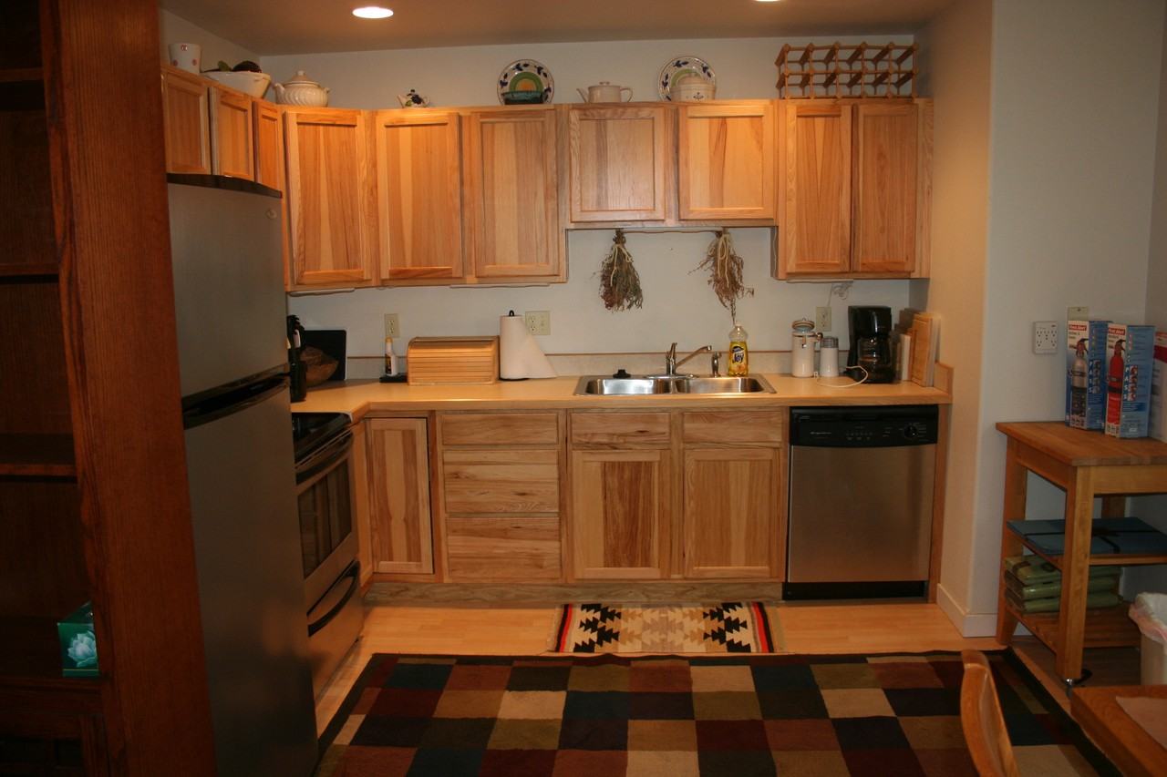 104 Colorado Ave #J - Photo 3 of 8