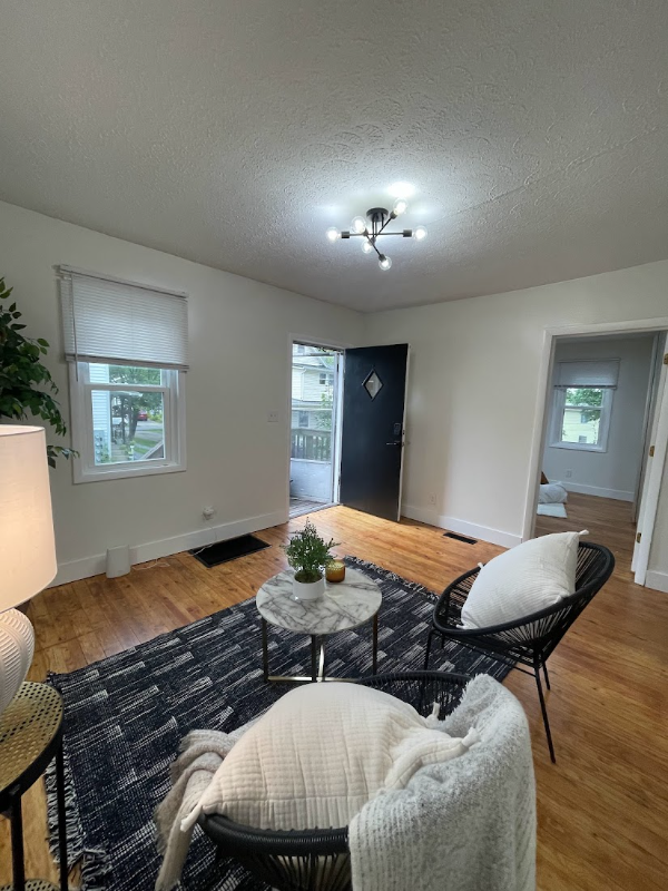 109 W Maple St #5 - Photo 3 of 26