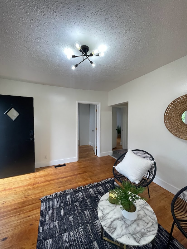 109 W Maple St #5 - Photo 4 of 26