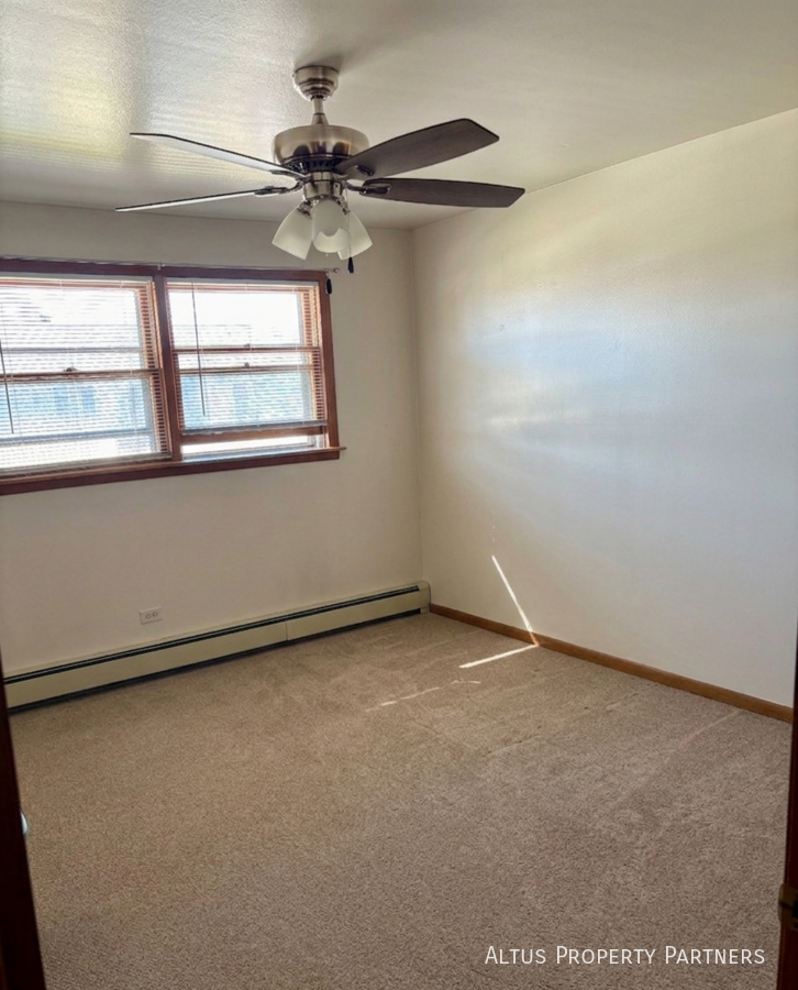 17385 70th Ave - Photo 4 of 6