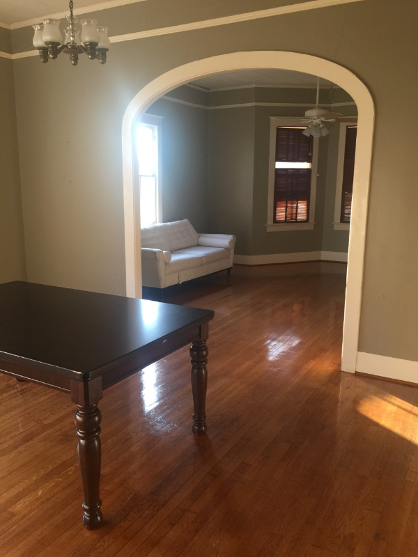 119 Leonard St - Photo 4 of 10