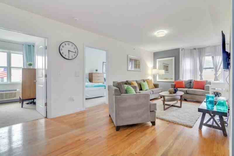 448 Palisade Ave - Photo 6 of 8