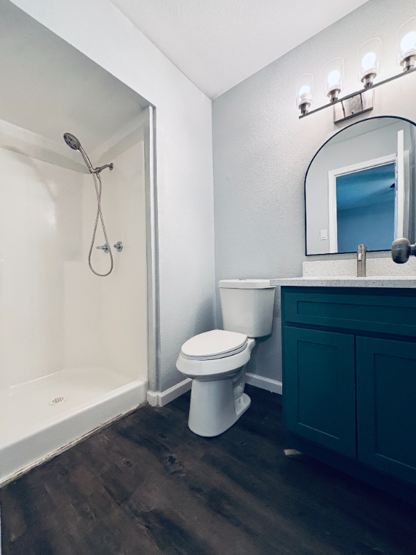 2325 Lakehurst Dr - Photo 7 of 14