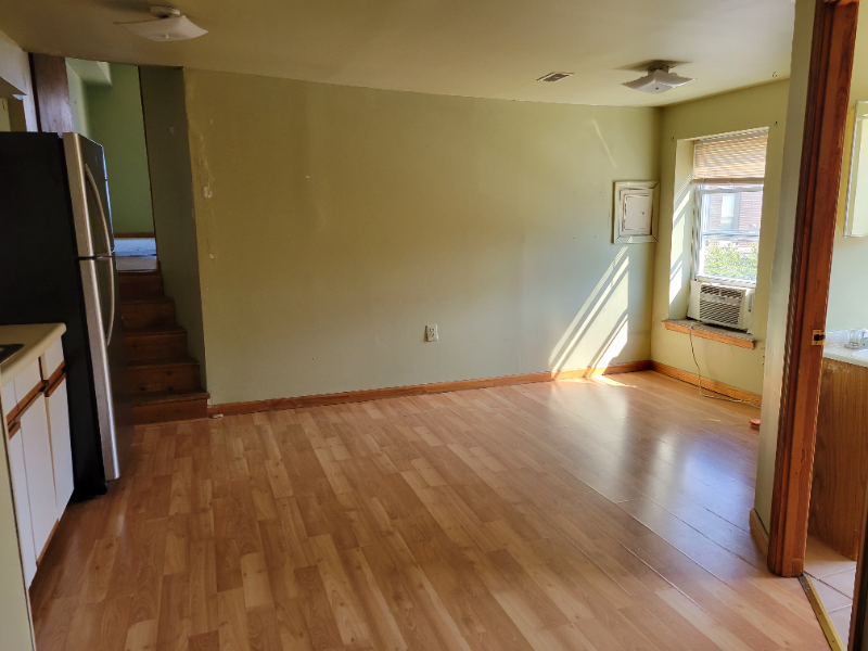 552 N 17th St #3F - Photo 2 of 7