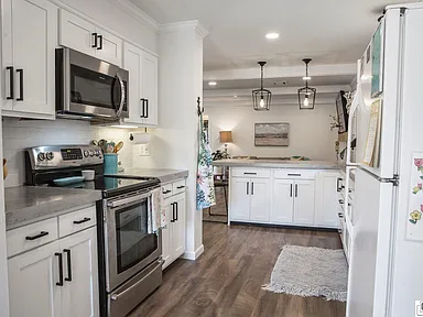 2701 Huntington St - Photo 5 of 13