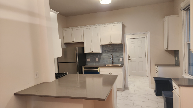 324 Fairfield Ave #1 - Photo 4 of 23