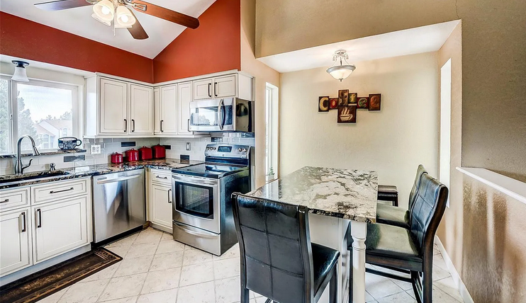 504 S Laredo Cir - Photo 5 of 17