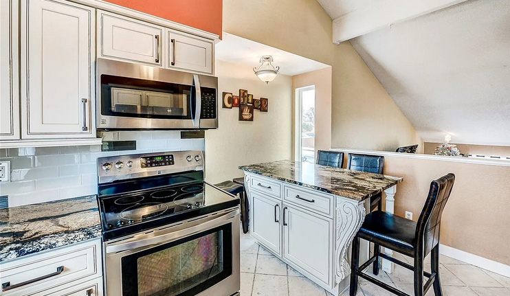 504 S Laredo Cir - Photo 6 of 17