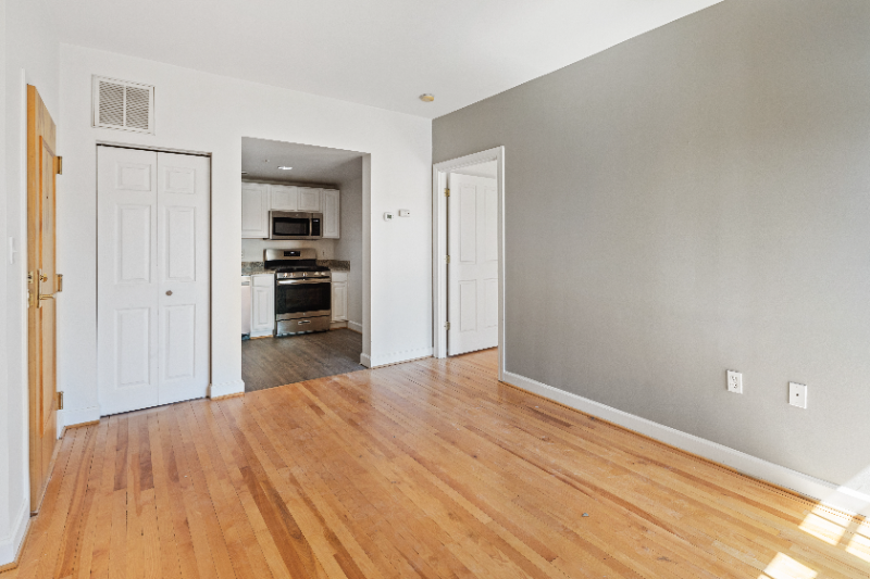 1820 Lancaster St #3A - Photo 4 of 10