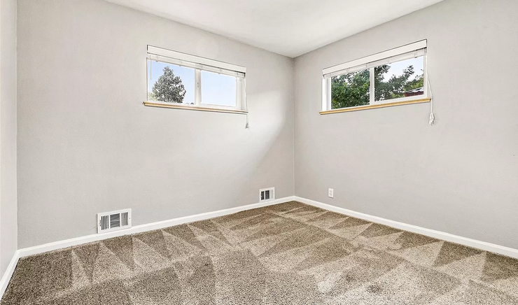 3210 Kearney St - Photo 5 of 14