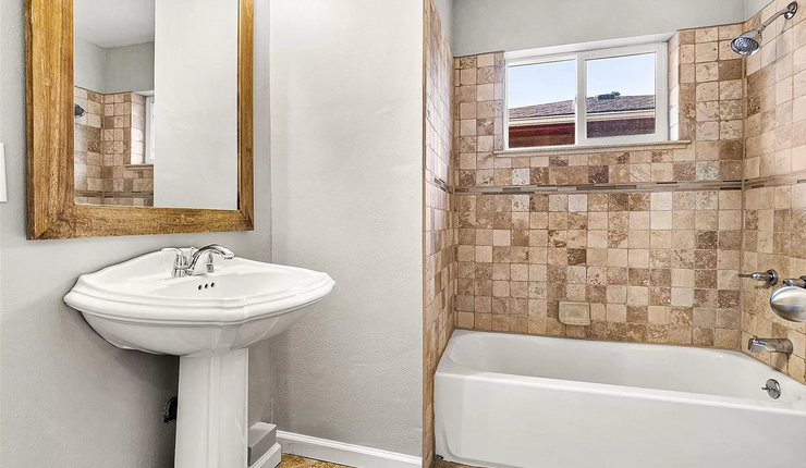 3210 Kearney St - Photo 6 of 14